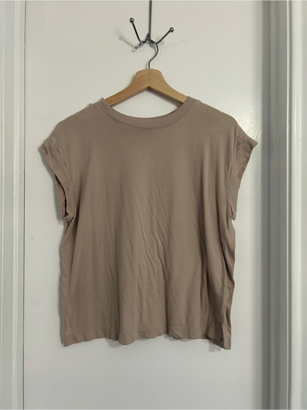 Women's Crewneck Short-Sleeve Tee in Taupe
